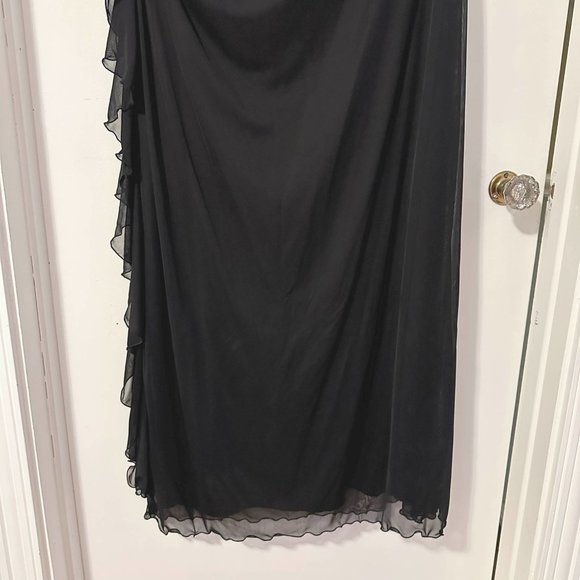 Chiffon Formal or Cocktail Dress - Picture 3 of 8